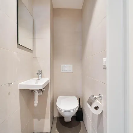 - 2br Balcony View & Parking St. Moritz