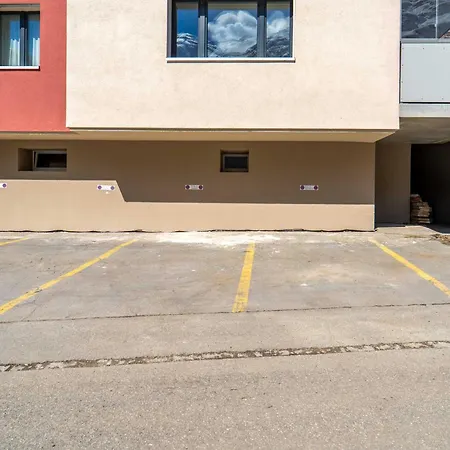- 2br Balcony View & Parking Appartement *